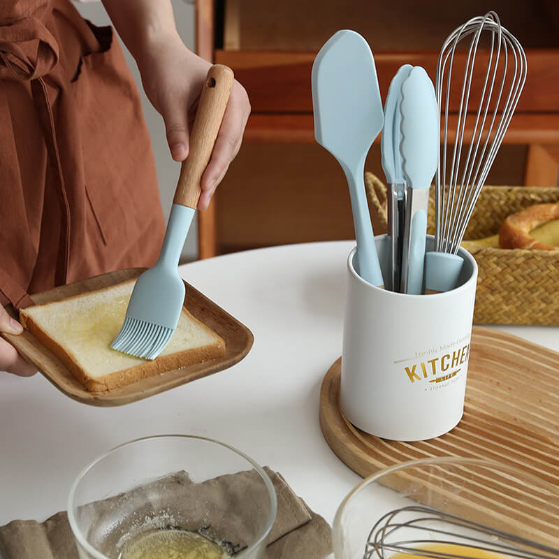 Lighteme Wooden Handle Silicone Baking Set