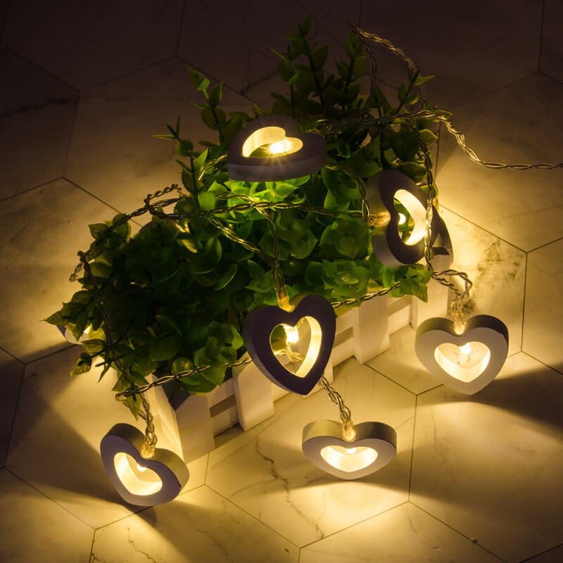 Lighteme Wooden Heart String Lights