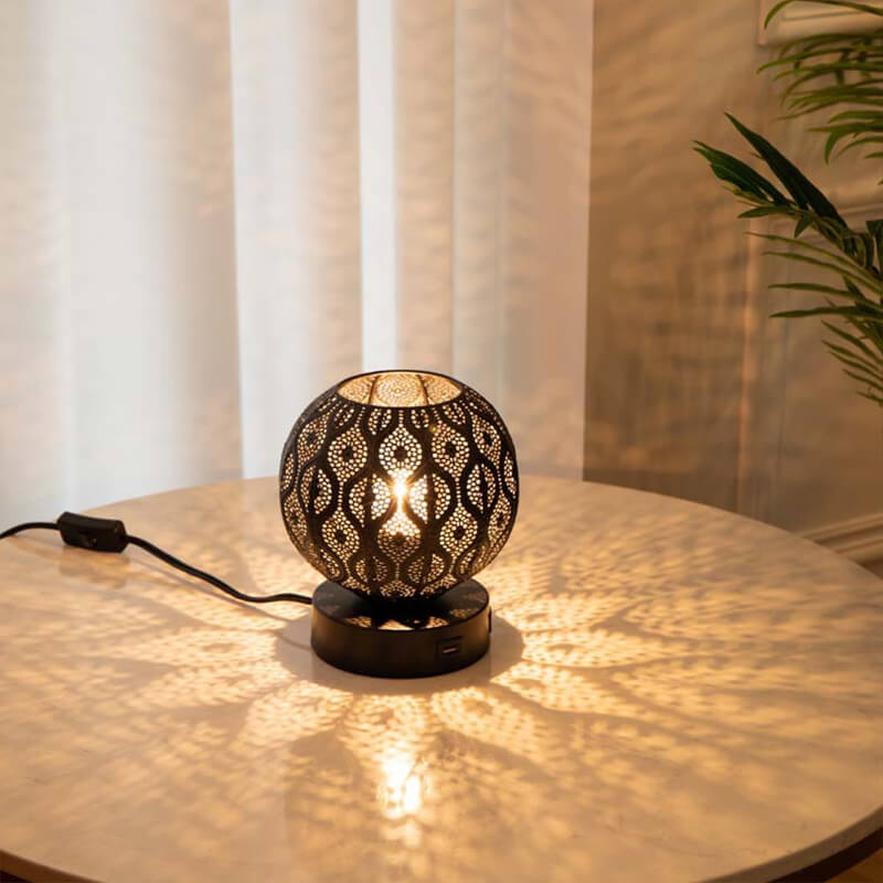 Lighteme Tischlampe aus Schmiedeeisen