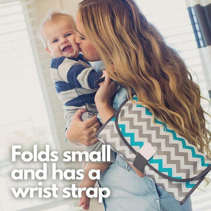 Lighteme No-mess Baby - offers all the benefits of portable changing table and a diaper holder