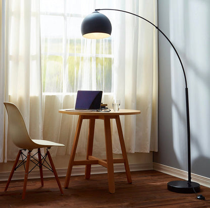 Lighteme Arc-Stehlampe für über der Couch mit kugelförmigem Lampenschirm, passt zu Ihrer Wohnzimmereinrichtung – hohes Stehlicht (4 Farben)