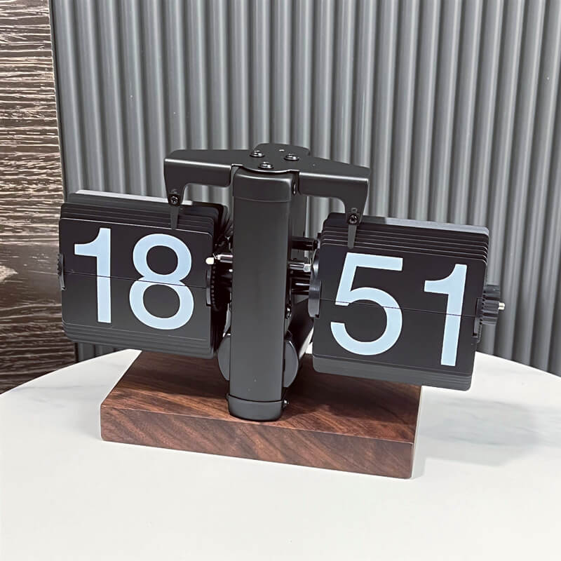 Lighteme Walnut Page Turning Clock